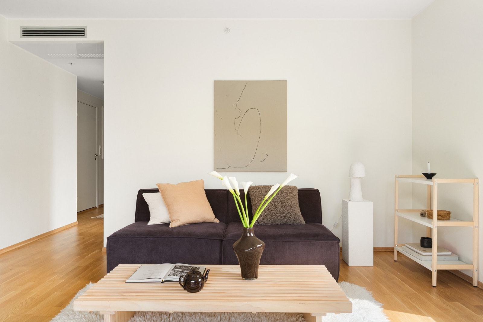 Leiligheten har balansert ventilasjon ned varmegjenvinning for et sunt inneklima. Galleribilde