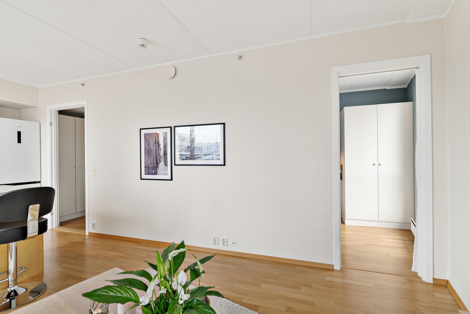Soverommet ligger praktisk tilbaketrukket fra stua. Galleribilde
