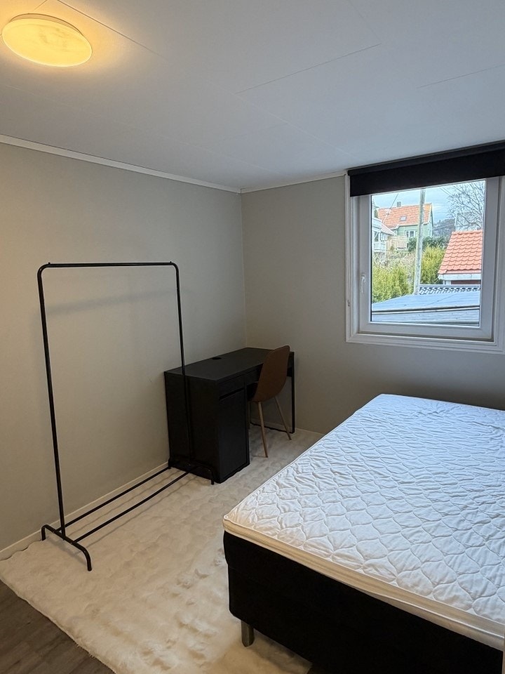 Soverom 1, 180 cm seng Galleribilde