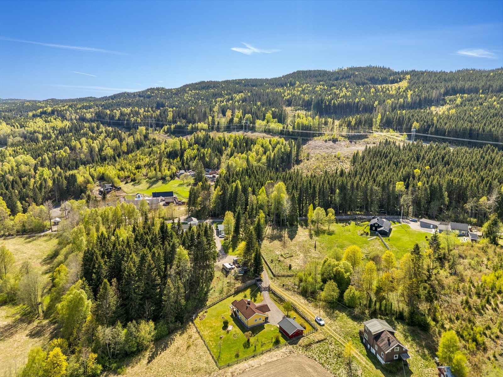 Området byr på et rikt friluftsliv med flotte turmuligheter både sommer og vinter. Galleribilde
