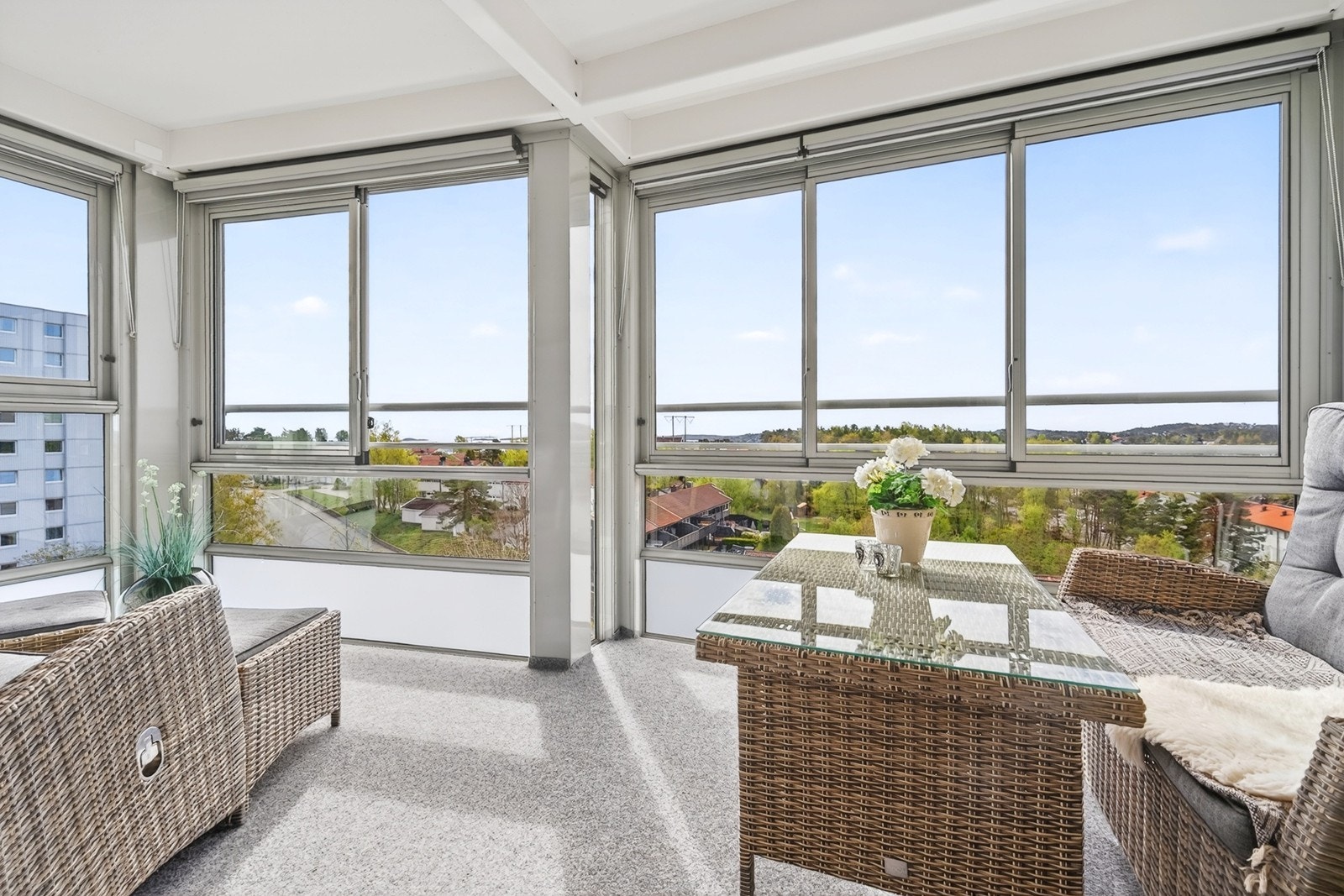 Balkongen ble innglasset i 2021 Galleribilde