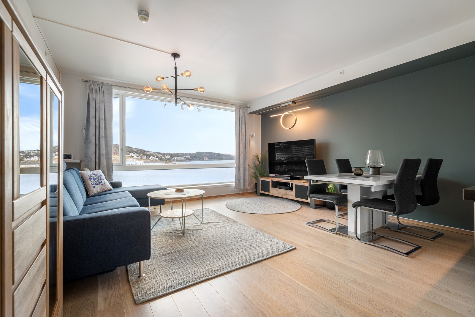 EIE eiendomsmegling v/Michael Knutsen har gleden av å presentere Holstneset 4!
Foto: Martynas Milkevicius Galleribilde