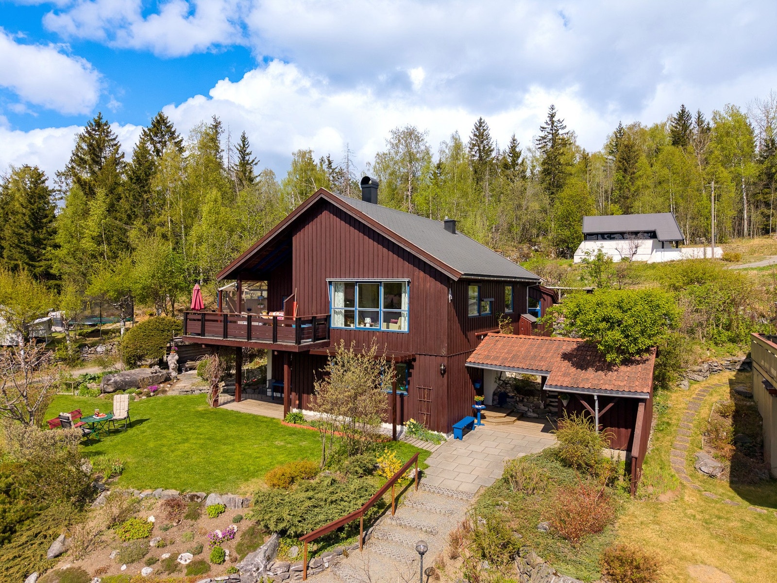 Velkommen til Hustruberget 8.
Foto: RGB Media. Galleribilde