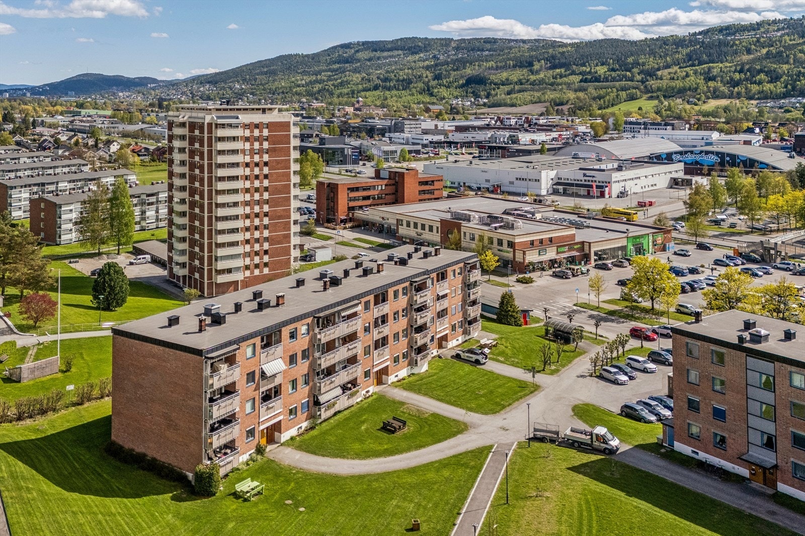 Espen Jaksland v/DNB Eiendom har gleden av å presentere Betzy Kjelsbergs vei 232B! Galleribilde