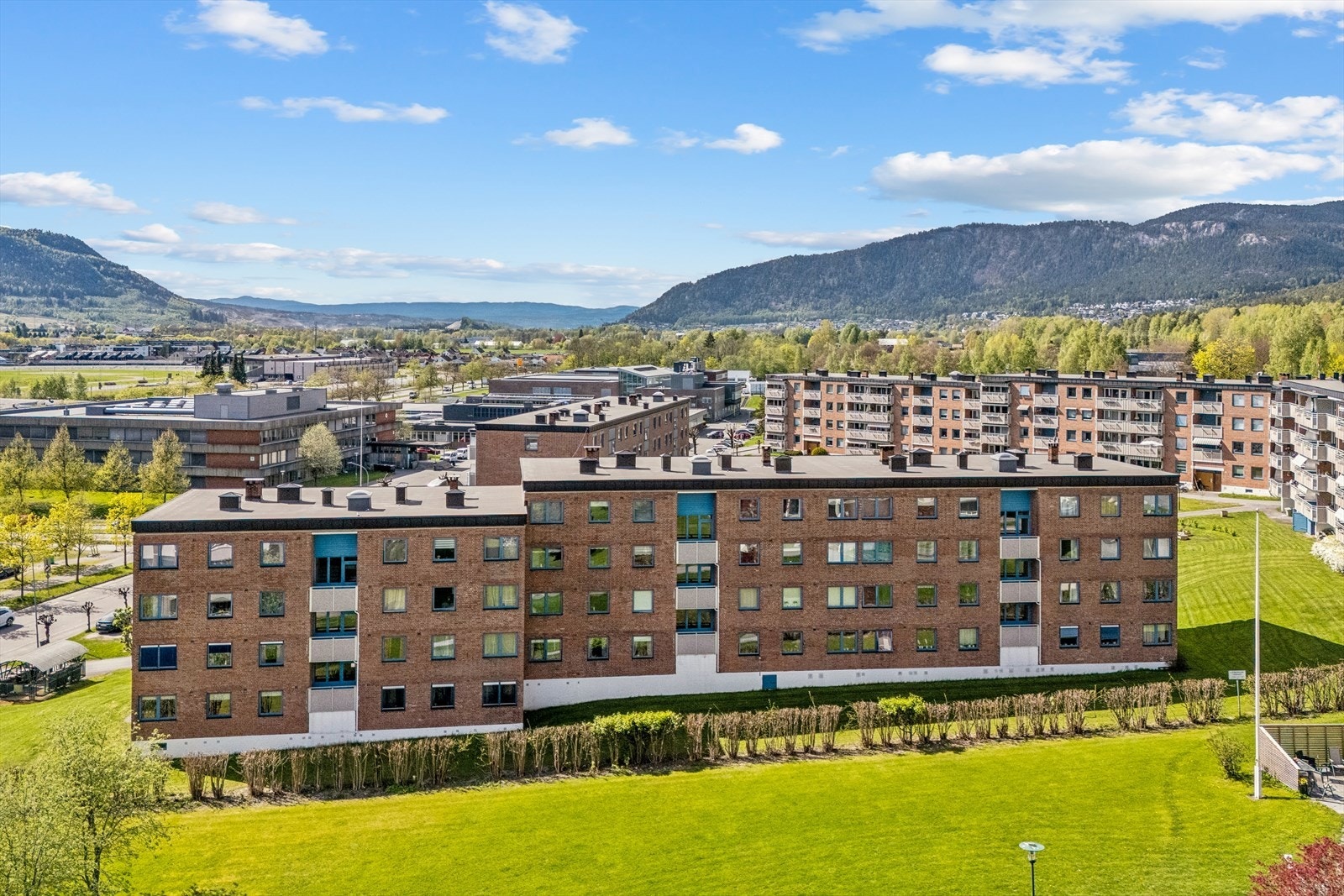 Leiligheten ligger i 3. etasje Galleribilde
