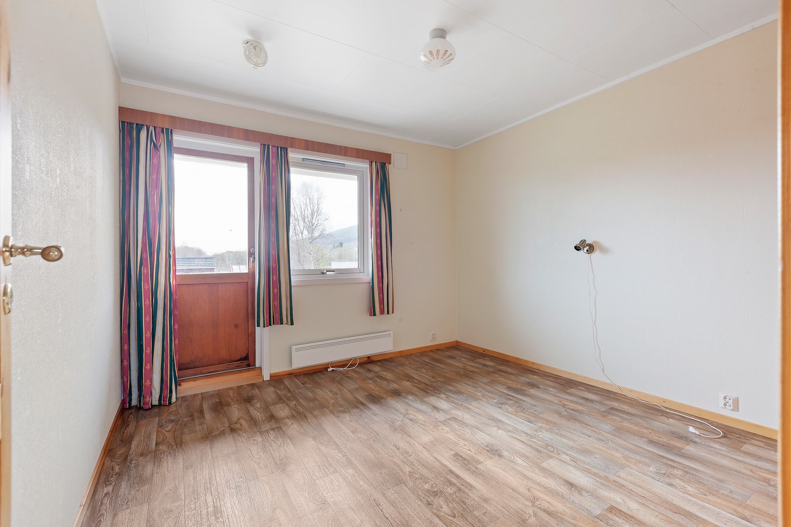 Hovedsoverommet med utgang til balkong. Galleribilde