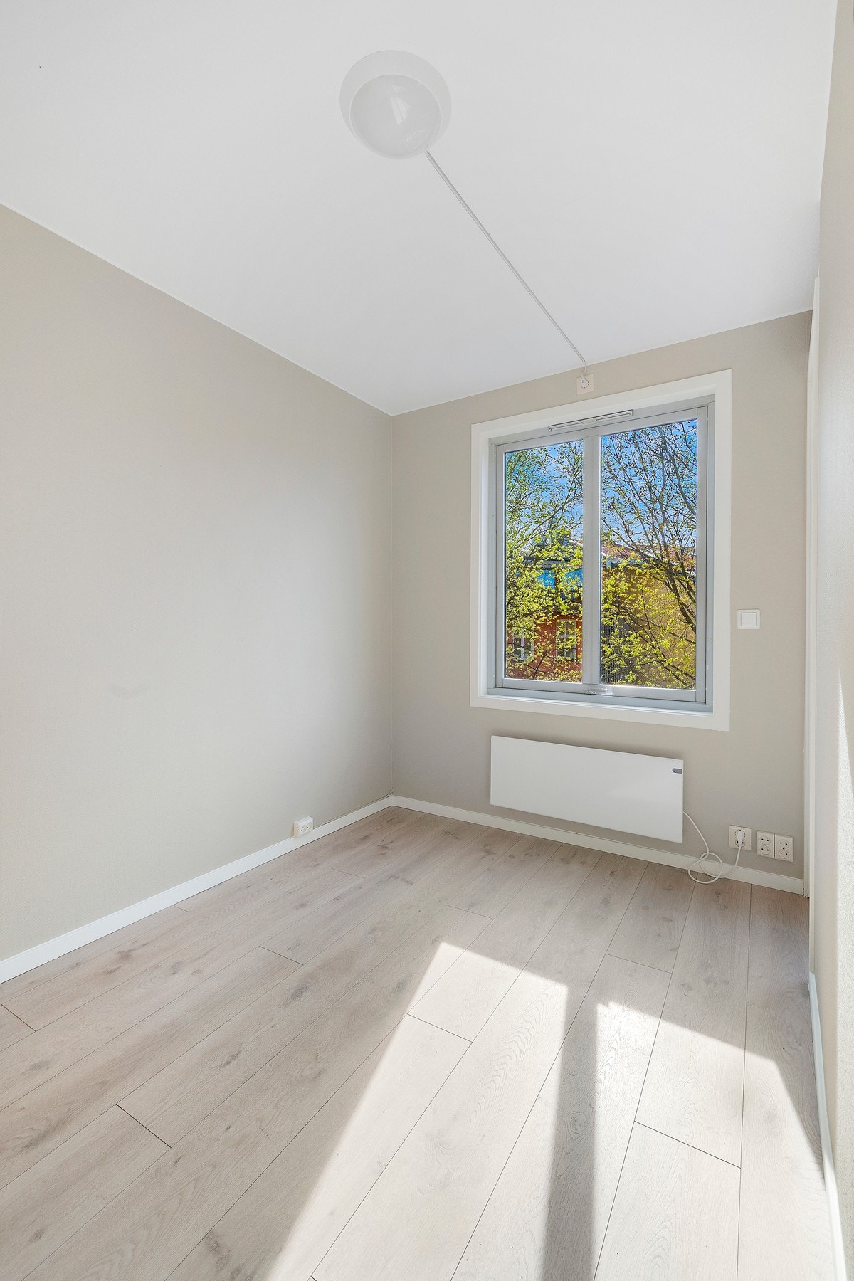 Soverom mot bakgården Galleribilde