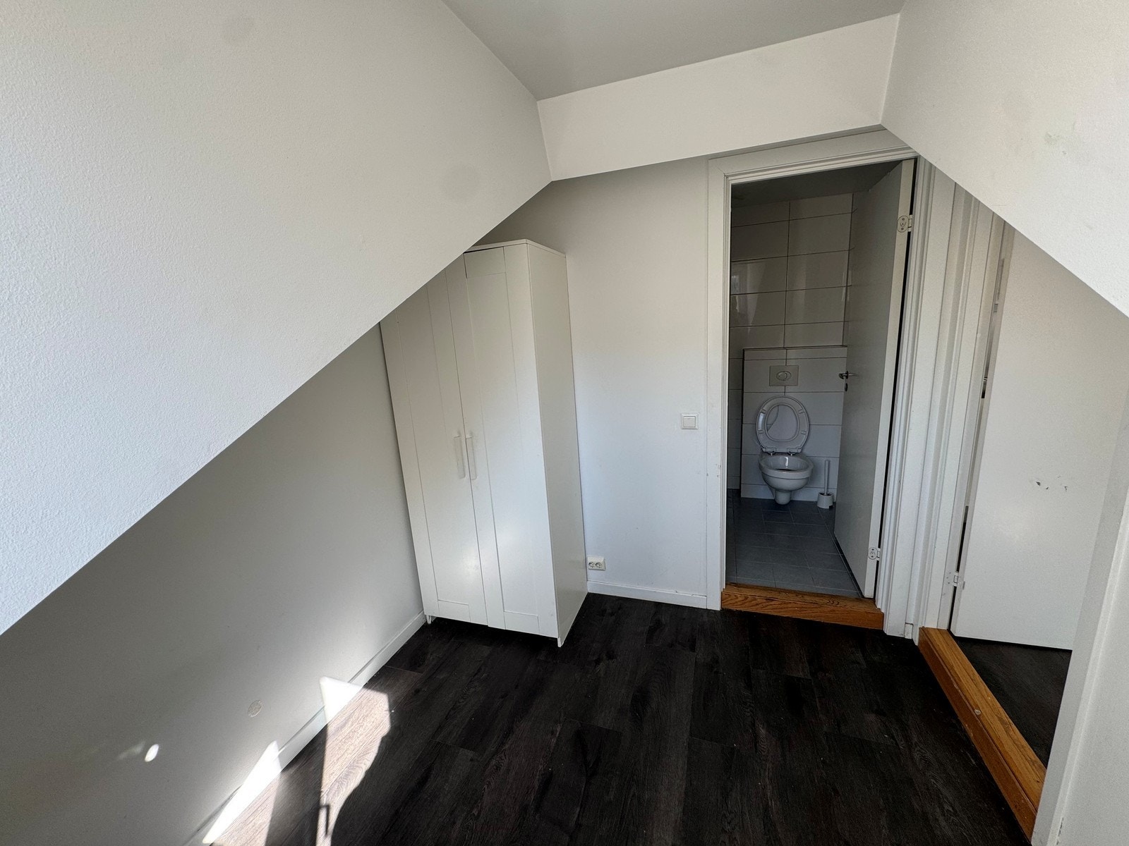 Garderobeskap følger med. Galleribilde