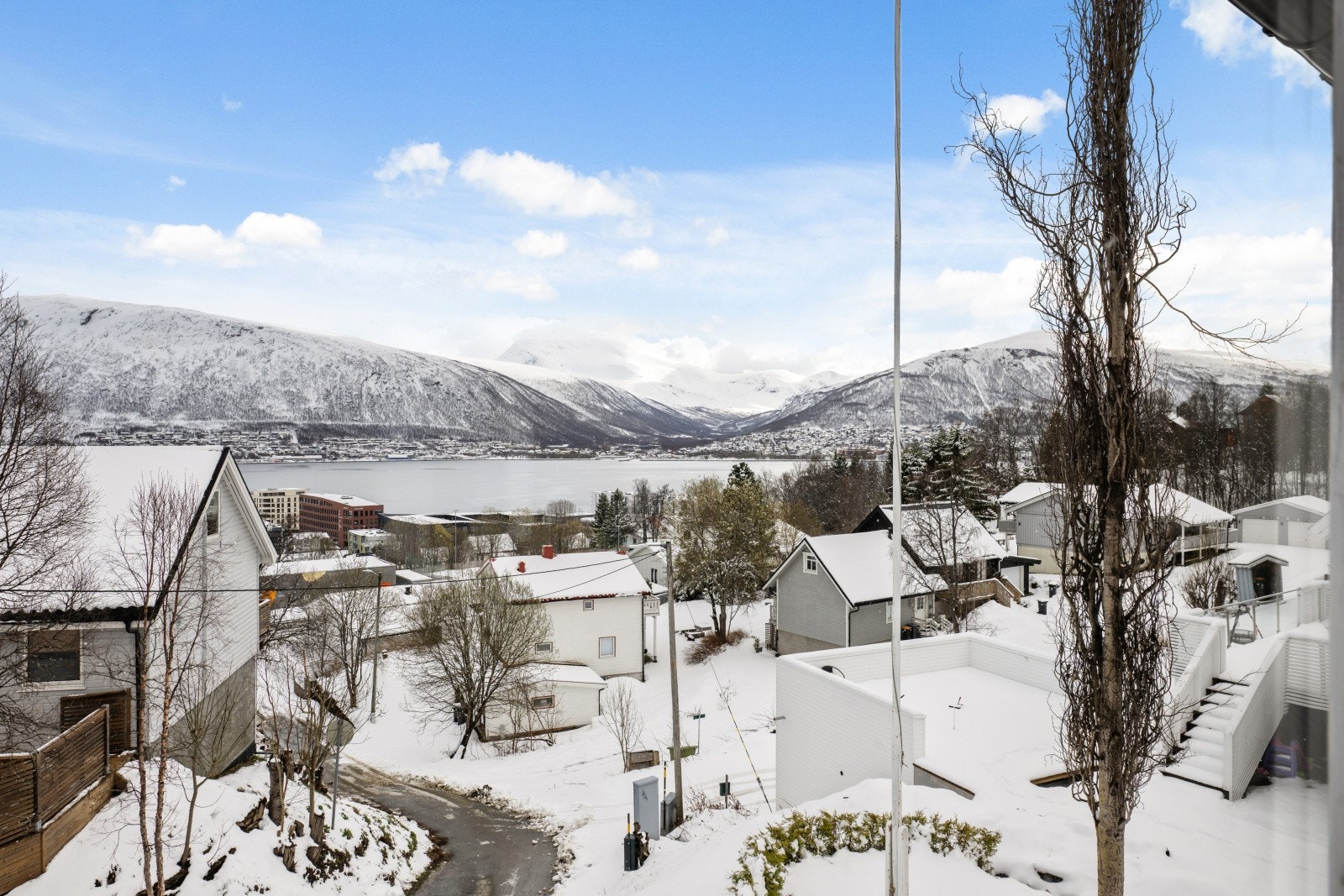 Stor enebolig over 3 plan i ettertraktet og barnevennlig boområde!