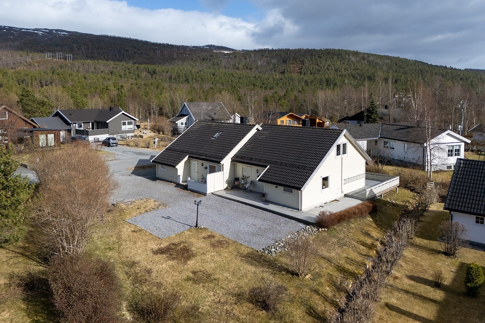 Eiet tomt på ca. 506,6 m² Galleribilde