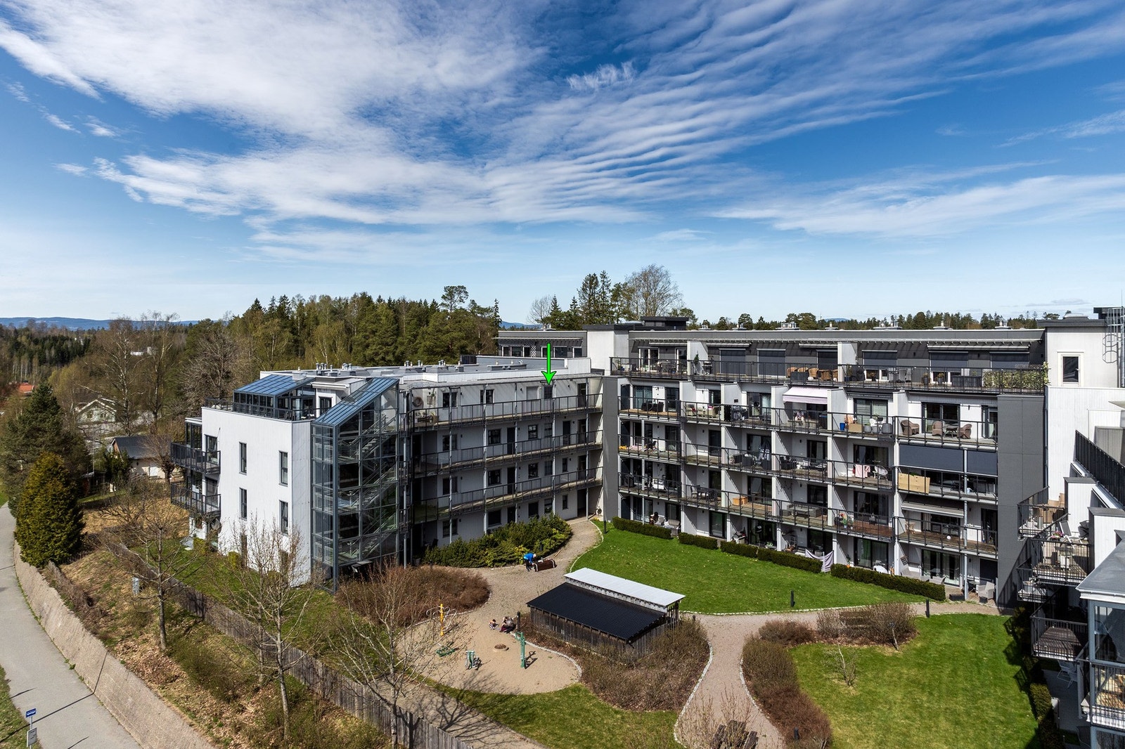 Leiligheten har en meget god internbeliggenhet i byggets 4. etasje Galleribilde