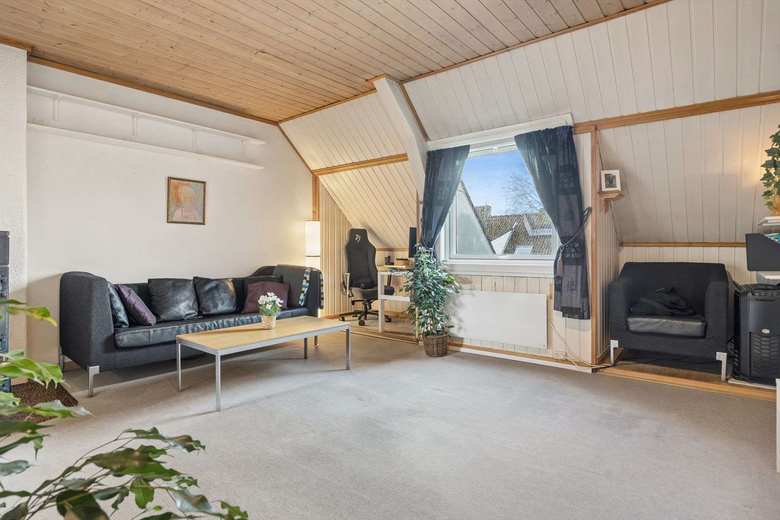 Velkommen til Innherredsveien 67A! Toppleilighet med mulighet for utbygging/utvidelse på loft. Galleribilde
