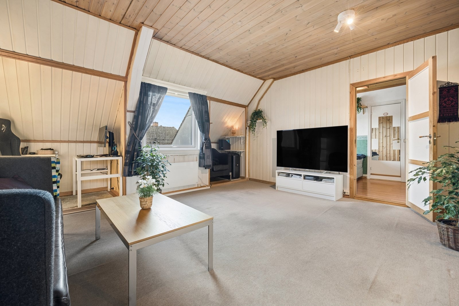 En arealeffektiv leilighet i en klassisk bygård med god takhøyde Galleribilde