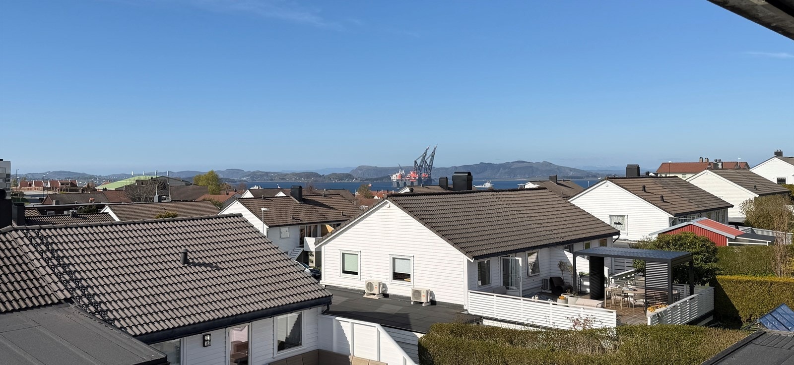 Utsikt fra stuevinduet i andre etasje. Galleribilde
