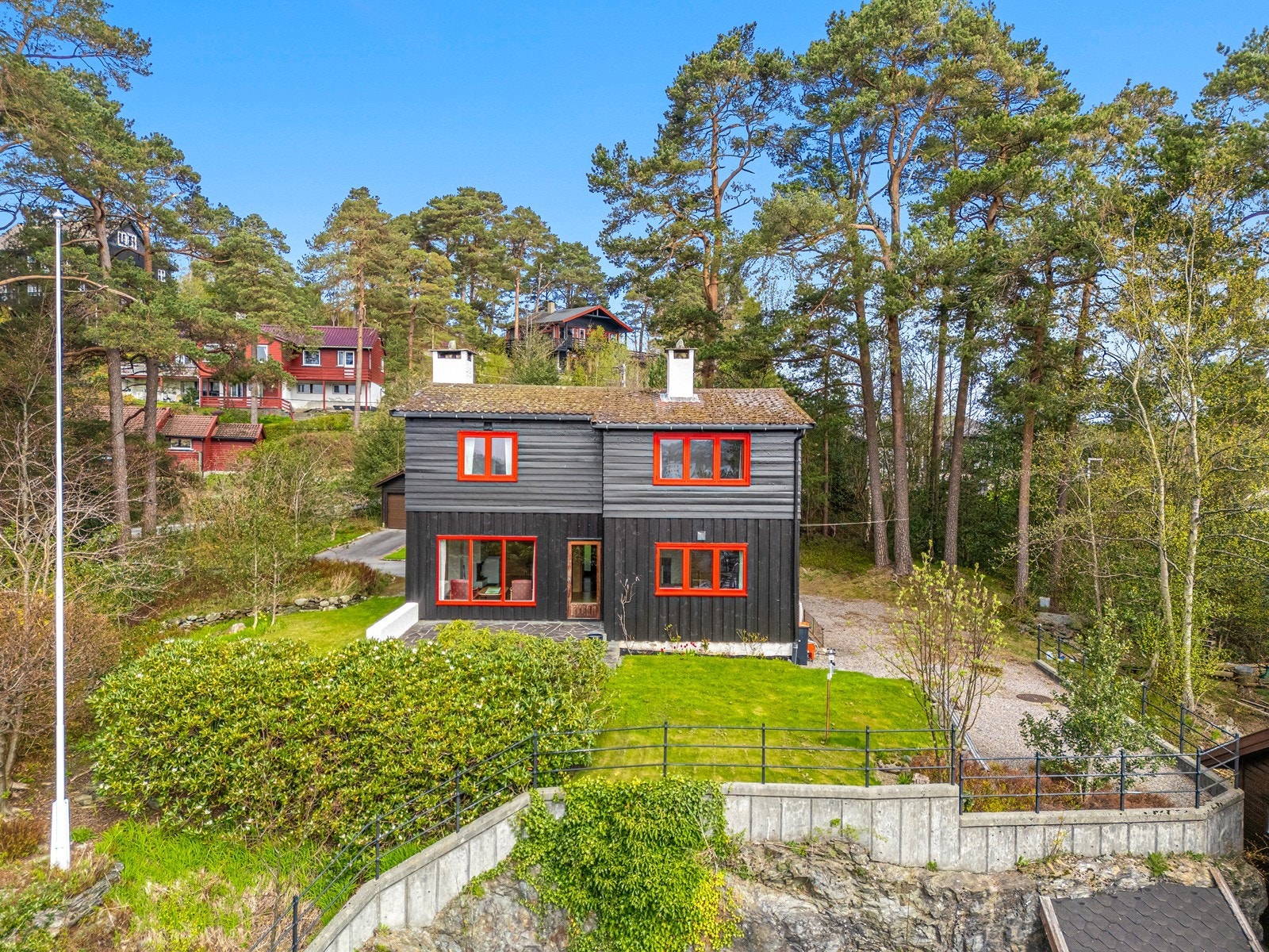 Velkommen til Linneavegen 5B - Presentert av Eiendomsmegler Norge v/Ove Sagenes. Galleribilde