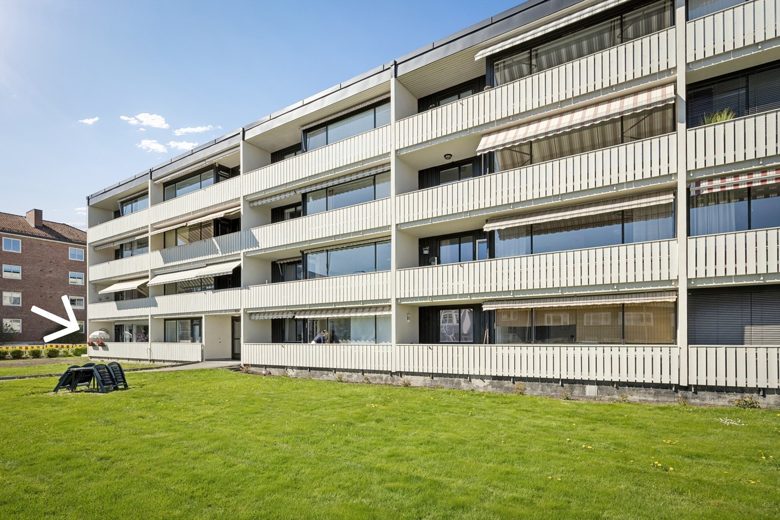Borettslaget har fine fellesarealer rundt bebyggelsen. Kun ca 10 minutters gange fra eiendommen til det nye sykehuset. Galleribilde