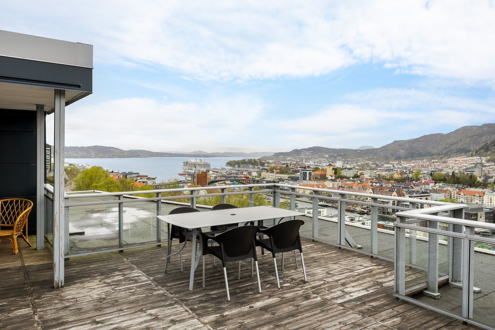 Felles takterrasse med utsikt Galleribilde