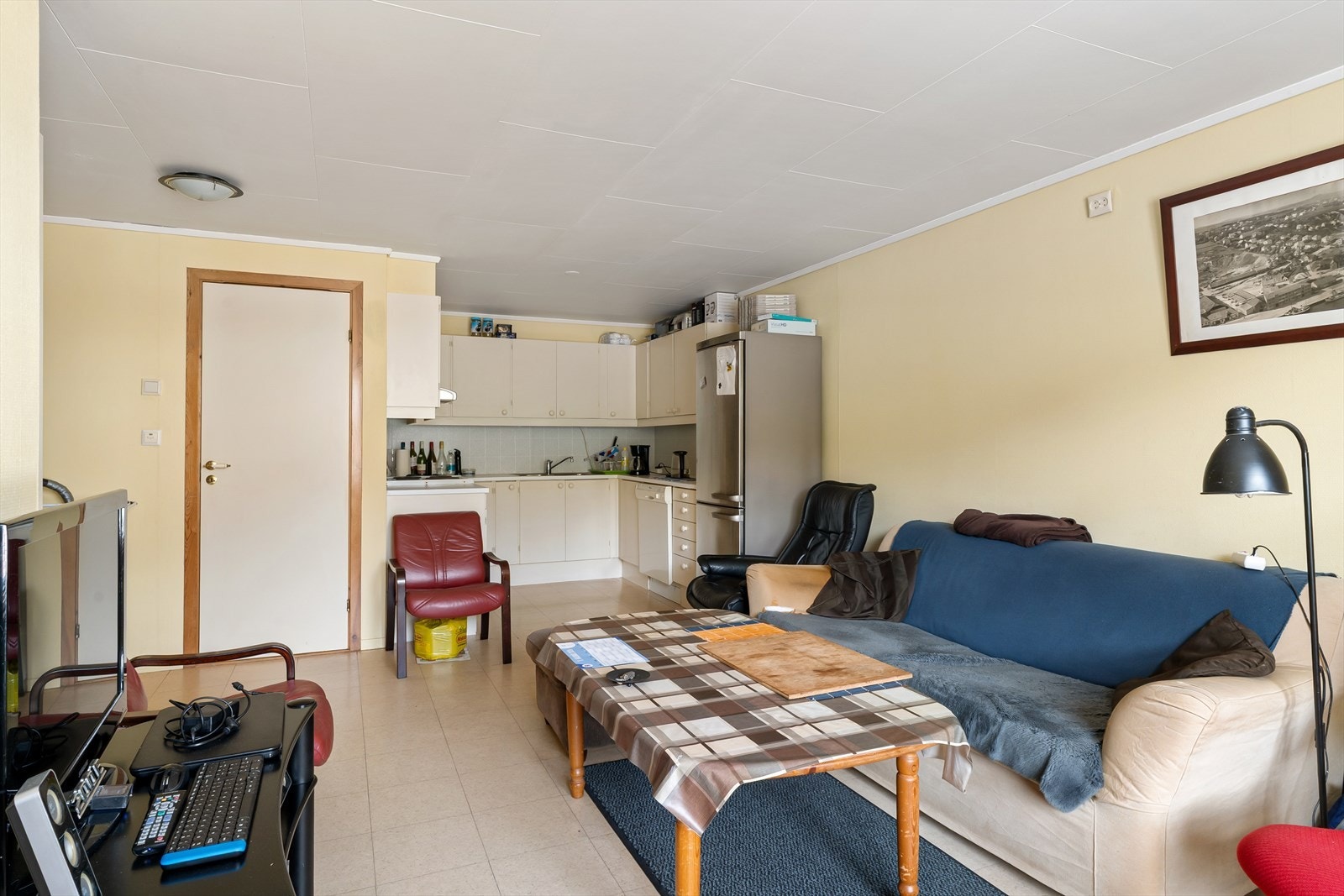 Utleieleiligheten/hybelen har en effektiv og funksjonell planløsning bestående av soverom, bad samt stue med kjøkkenløsning. Galleribilde