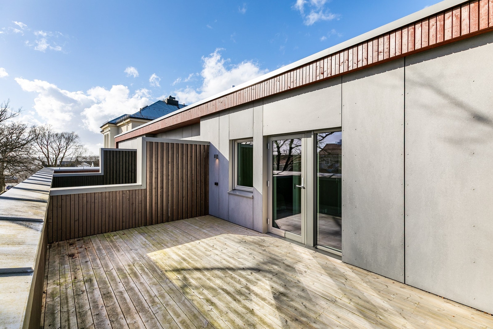 Takaltanene vil av mange betraktes som boligens kanskje fremste kvaliteter. Her får du tilgang til solen dagen gjennom. Fotograf; Børge Oppegård. Galleribilde