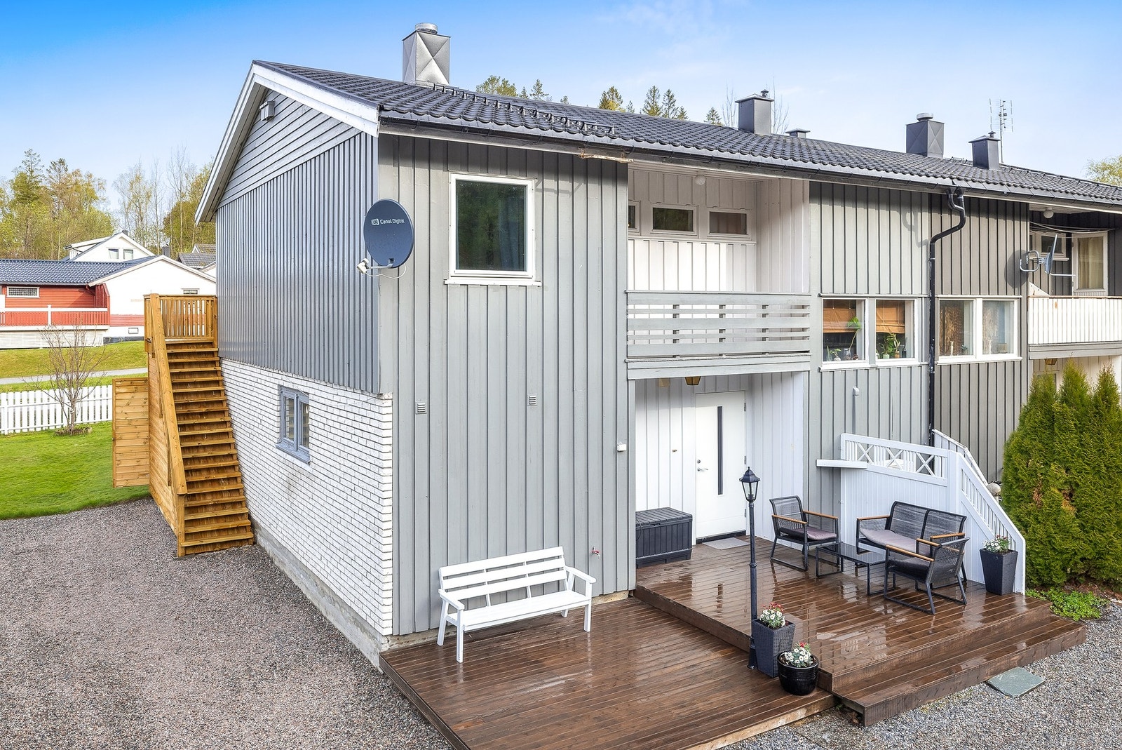 Innholdsrik 1/2-part av vertikaldelt tomannsbolig beliggende på Lauvhammaren. Galleribilde
