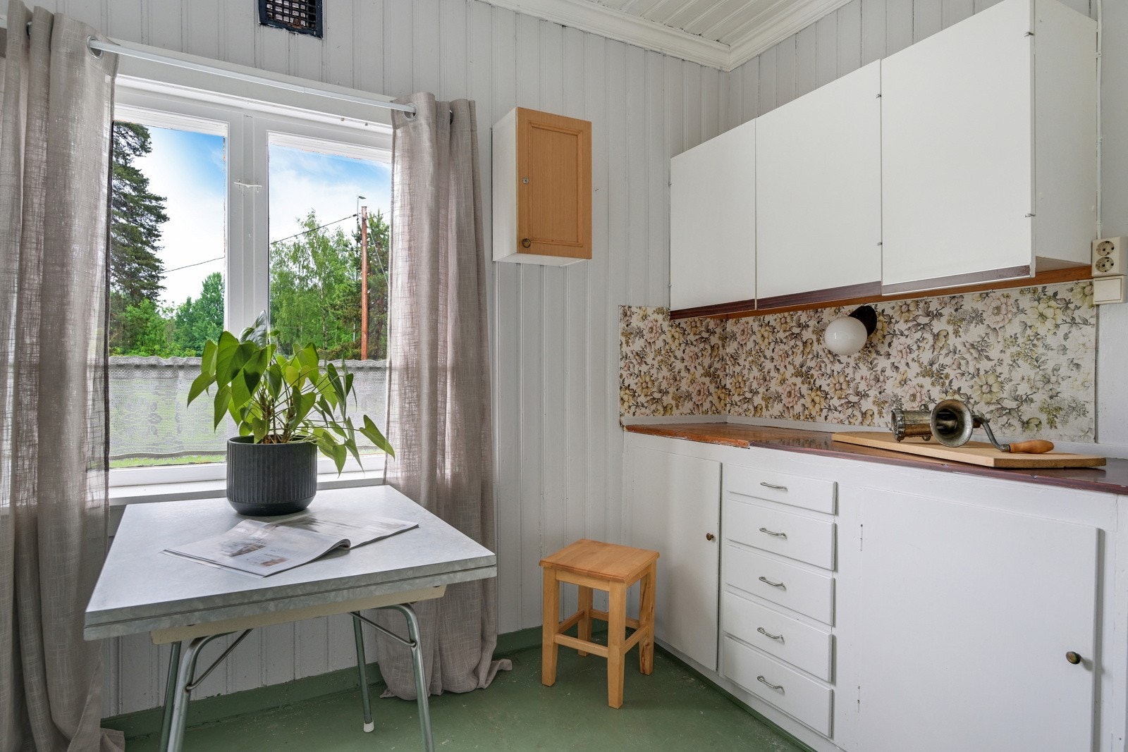 Bryggerhuset byr på et lite kjøkken. Her har man mange muligheter Galleribilde