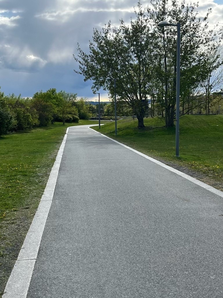 Bilfri skolevei gjennom idylliske Nansenparken (Selgers egne bilder) Galleribilde