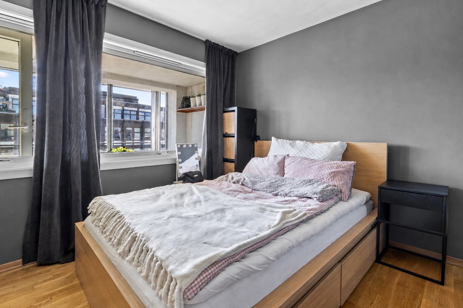 Her er det fint plass til dobbeltseng Galleribilde