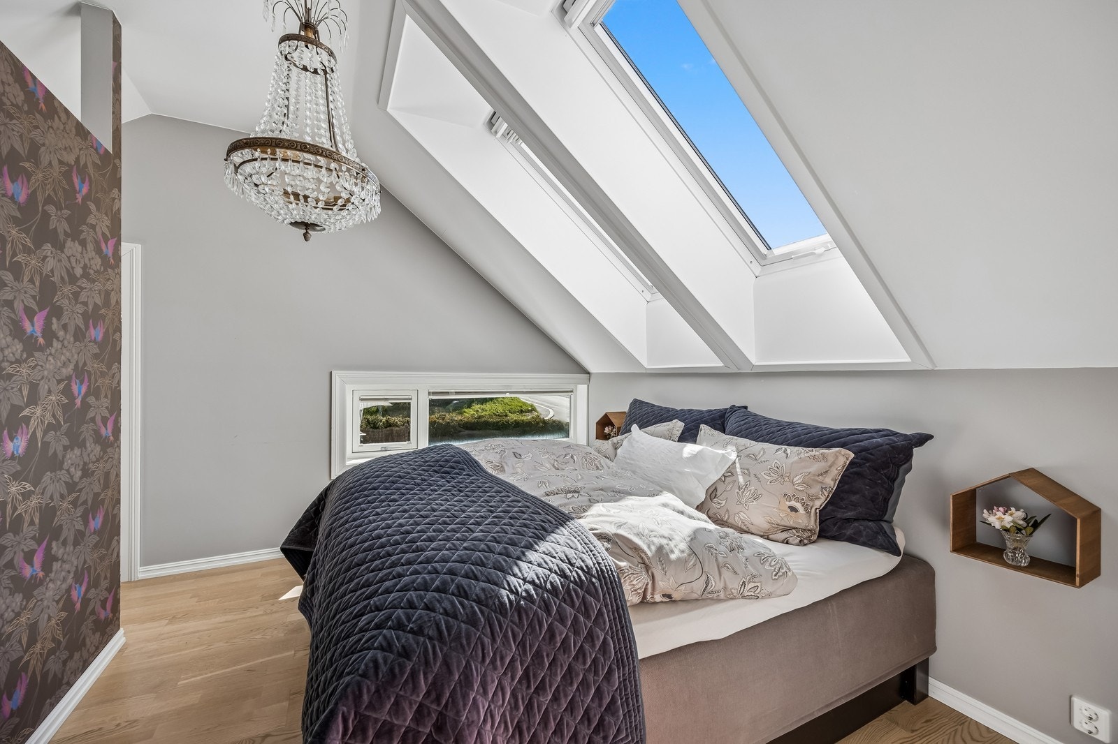 Hovedsoverom med walk-in closet Galleribilde
