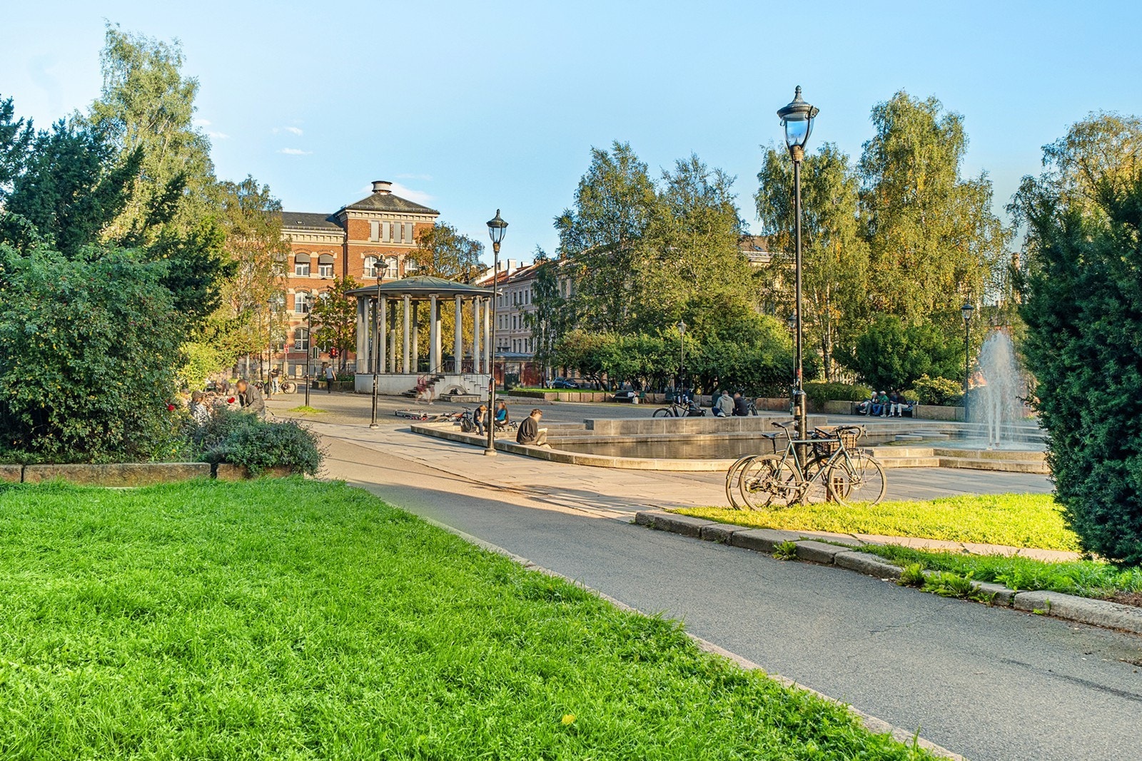 Birkelunden park er bare en av områdets flotte grøntområder. Galleribilde