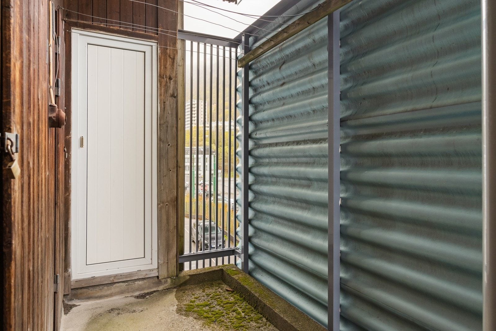 - Med utgang til en liten bod - Galleribilde