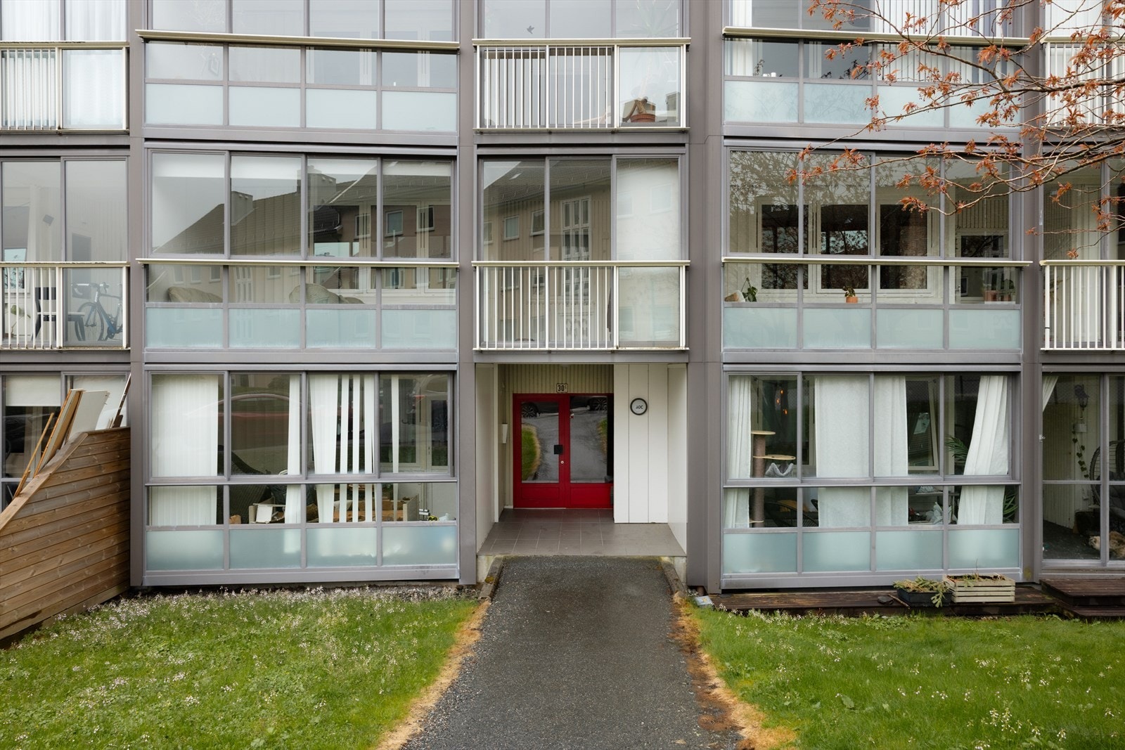 - Leiligheten ligger i et populært og veldrevet aksjelag på Landås - Galleribilde