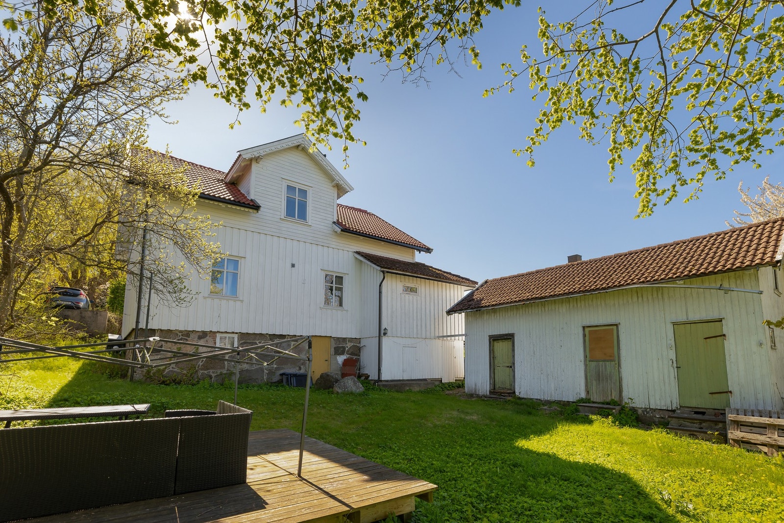 Boligen har svært hyggelige uteområder. Galleribilde