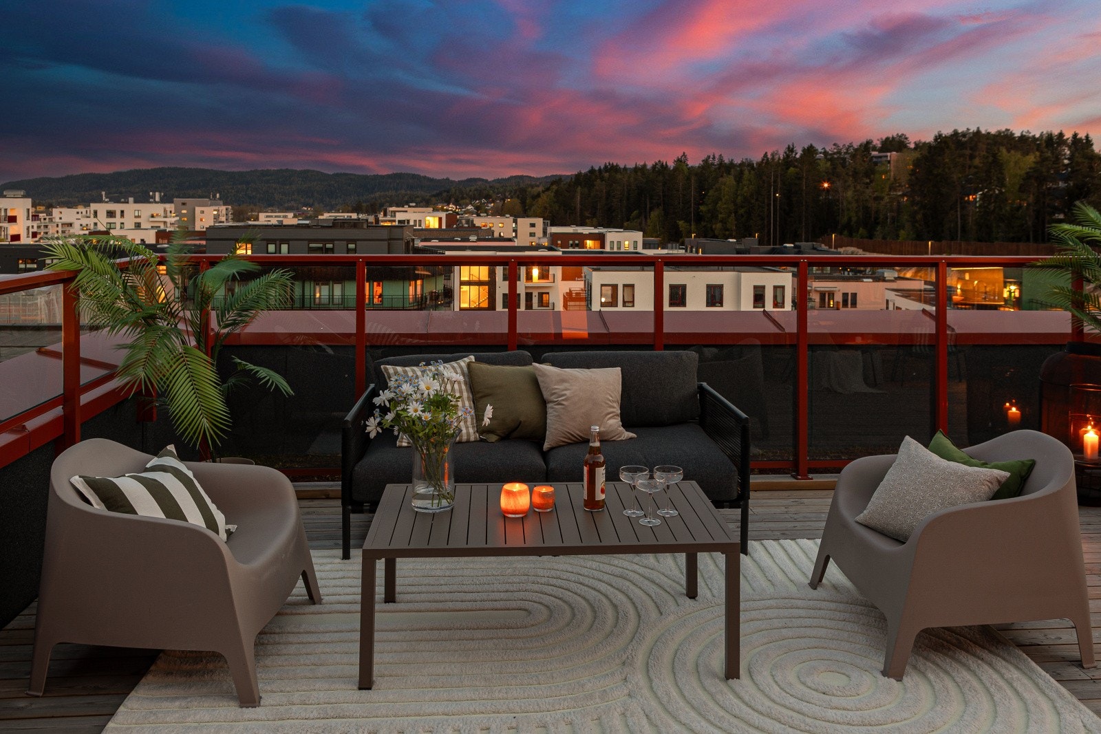 En takterrasse som virkelig løfter bokvaliteten og gir deg følelsen av å bo helt på toppen av verden. Galleribilde
