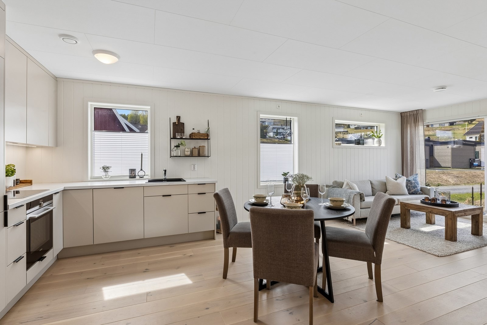 Leiligheten er utstyrt med balansert ventilasjon, som sikrer et sunt og godt inneklima. Galleribilde