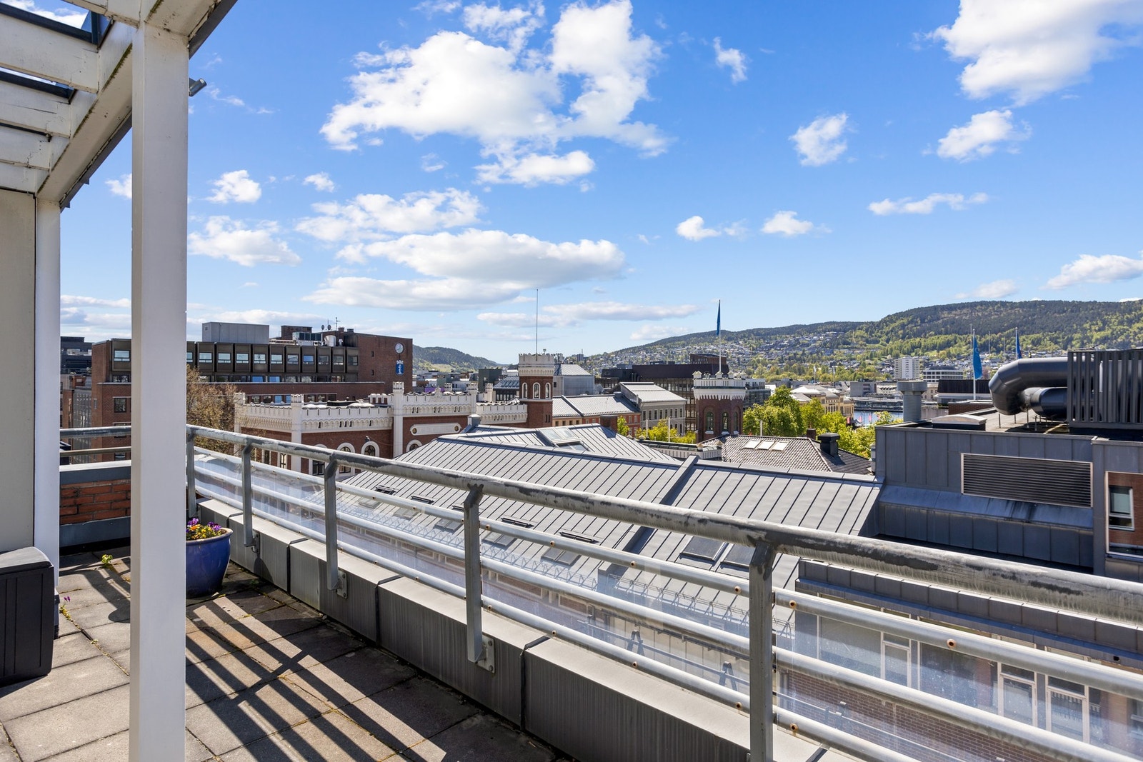 Herfra er det nydelig utsikt over Drammen sentrum Galleribilde