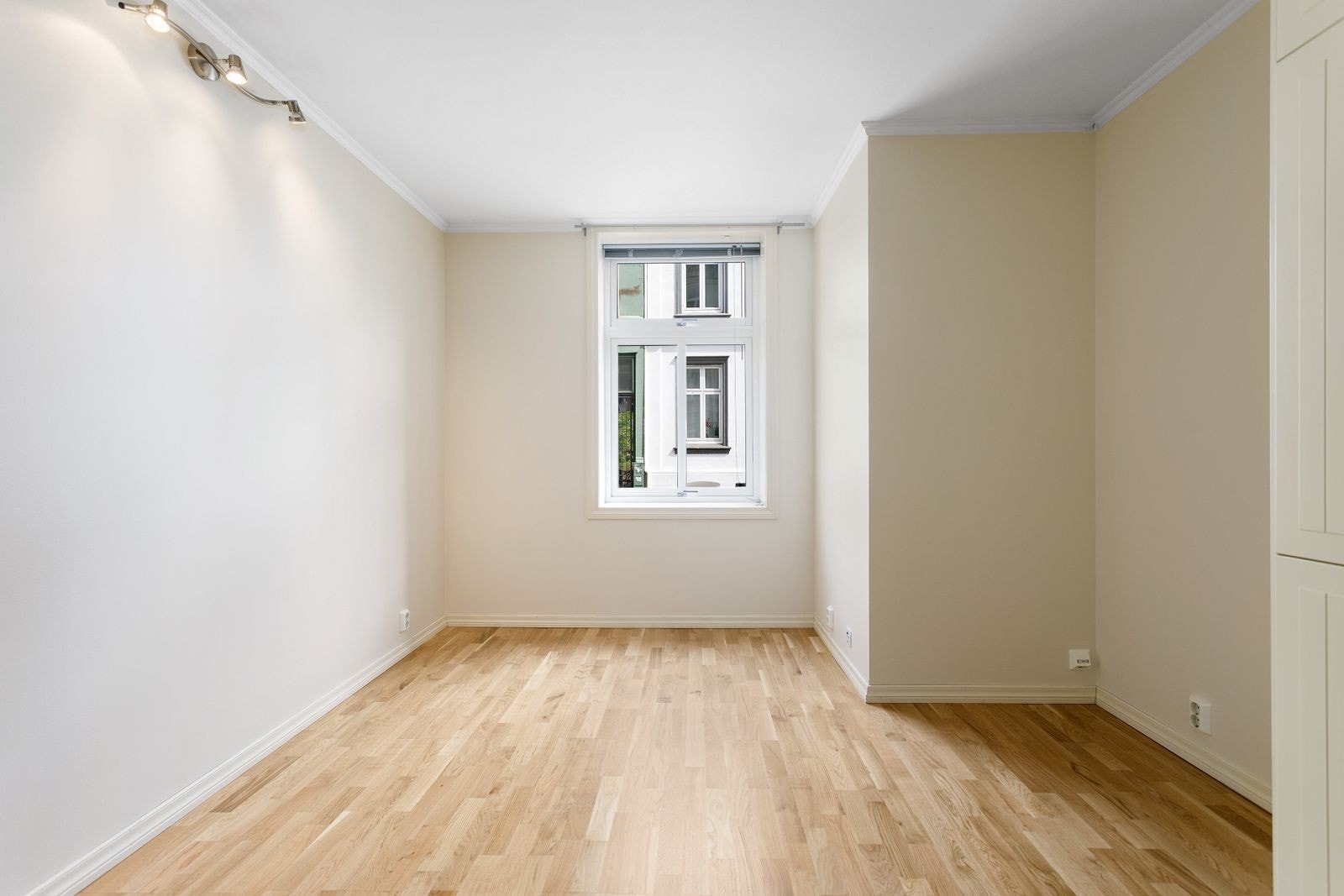 Høyt under taket. Galleribilde