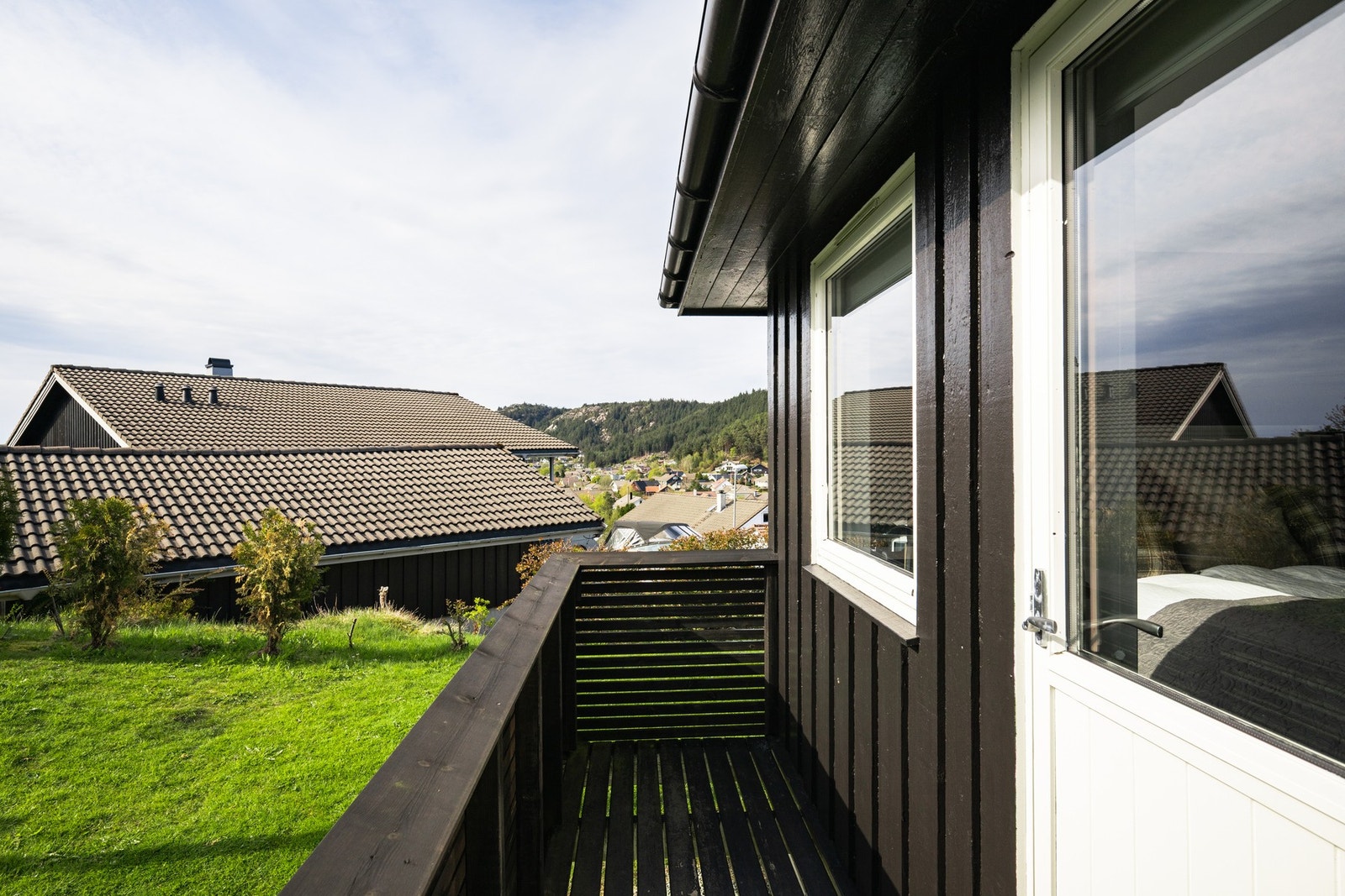 Du har også utgang til en solrik balkong. Galleribilde