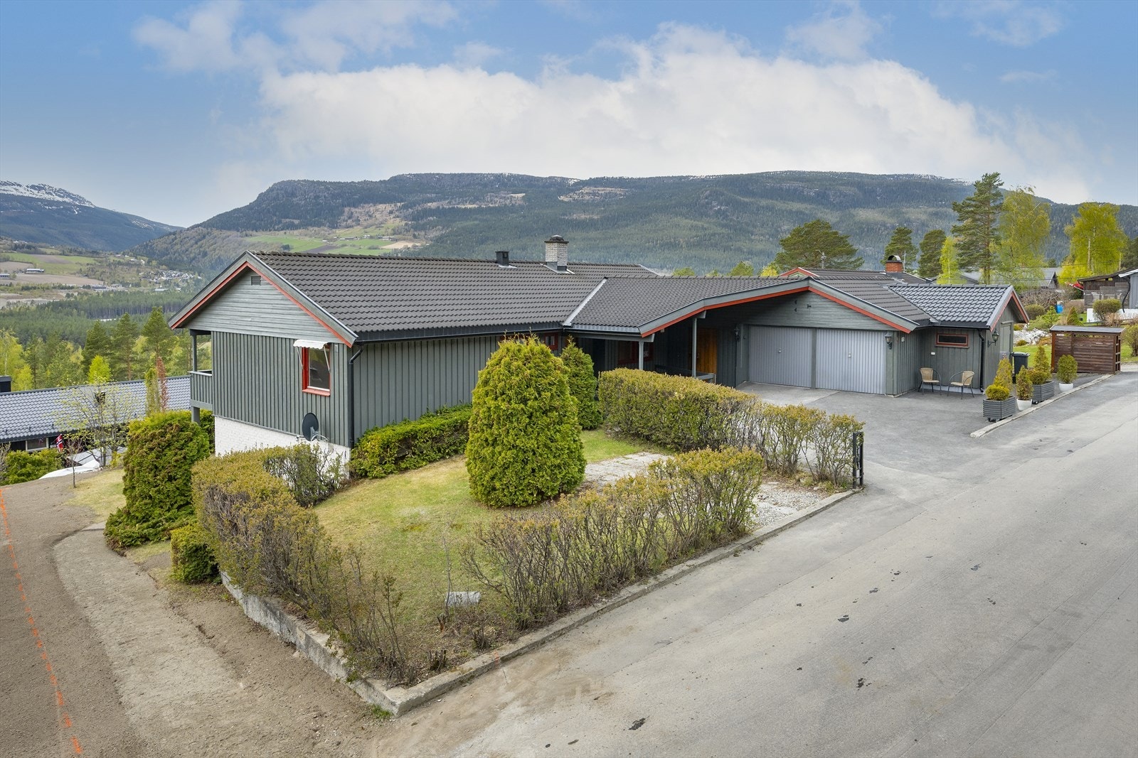 Det er enkel tilgang til flere tur- og fjellområder. Galleribilde