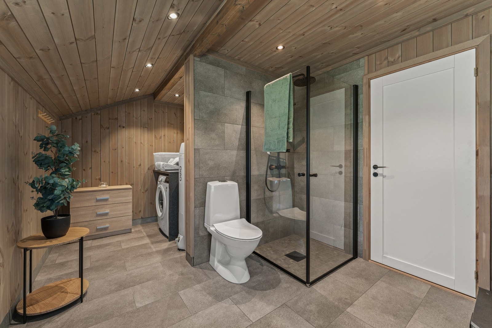 Badet er nylig renovert, og fremstår som svært delikat og gjennomført. Galleribilde
