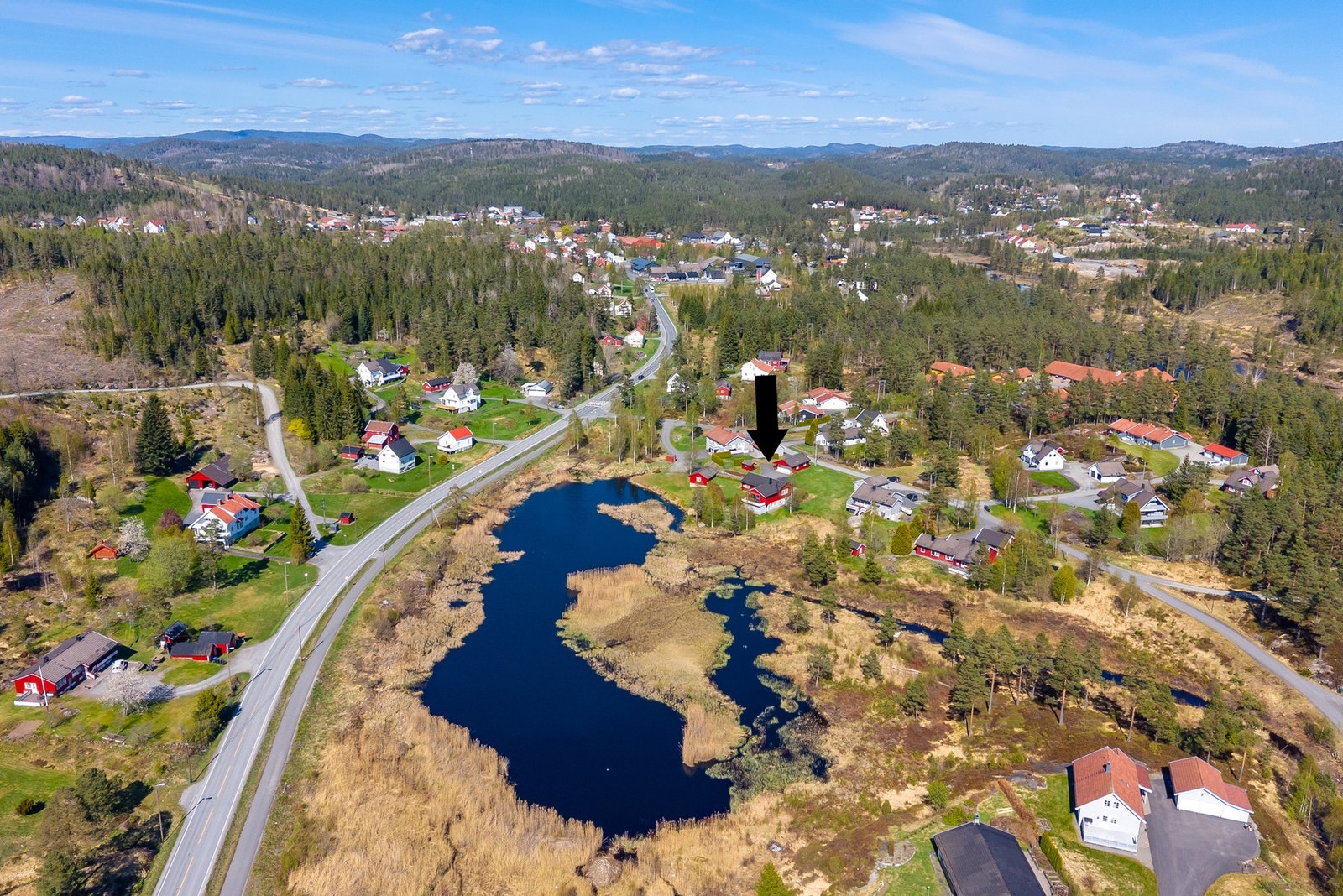 Nærhet til Vegårshei sentrum. Galleribilde
