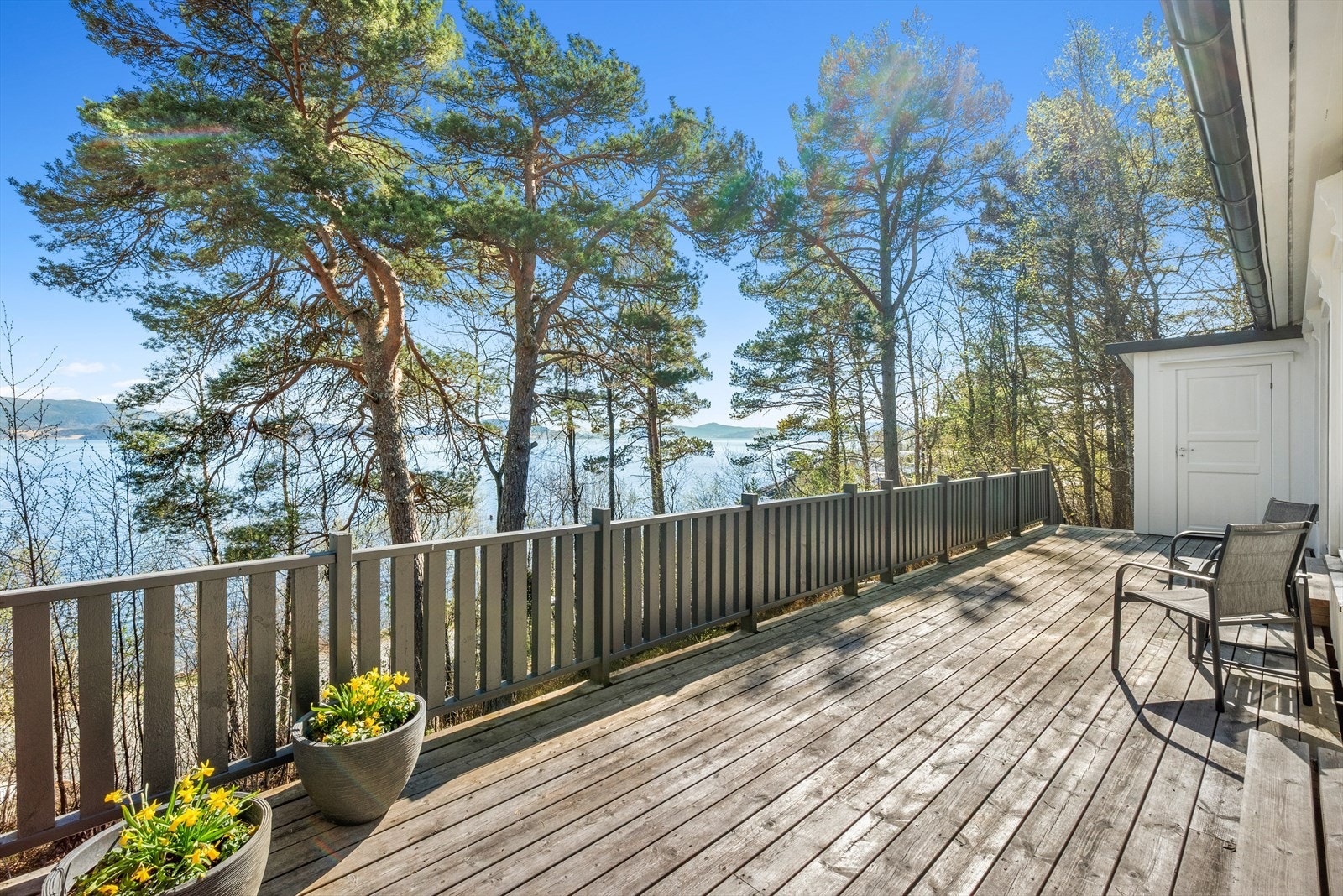 Tomta er på ca. 275 m² Galleribilde