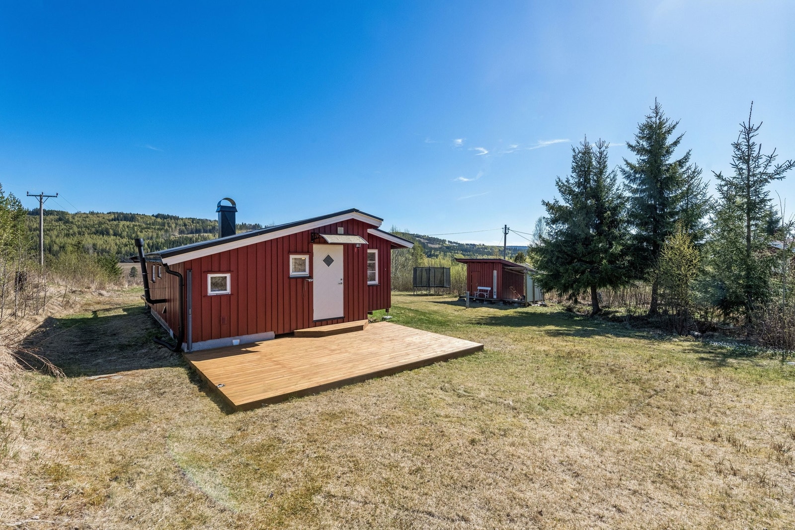 Markterrasse på 20 m² foran inngangspartiet. Galleribilde
