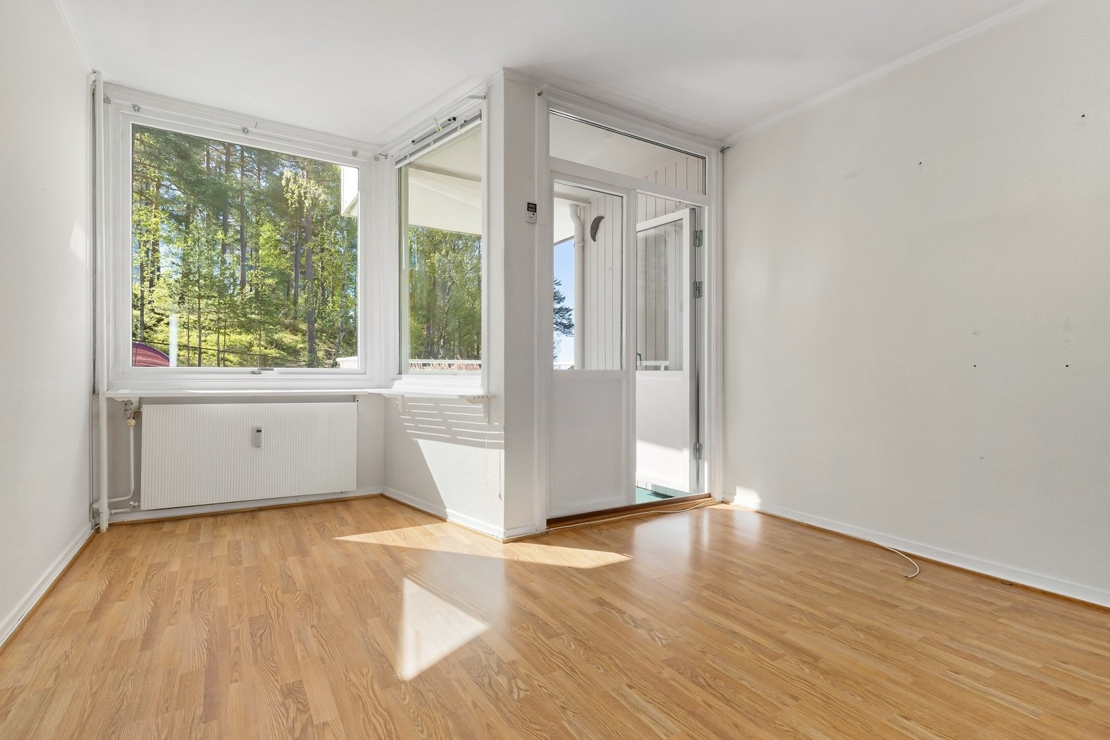 Fra stuen er det utgang til sydvendt balkong Galleribilde