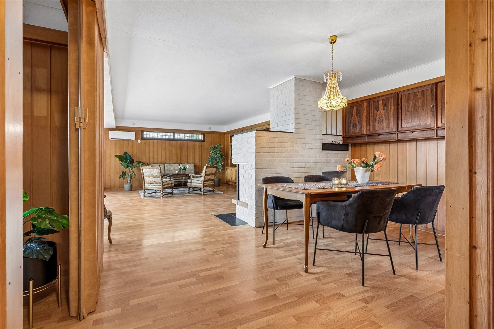 Stuen er på hele 41 m2 og her er det flere møbleringsmuligheter. Galleribilde