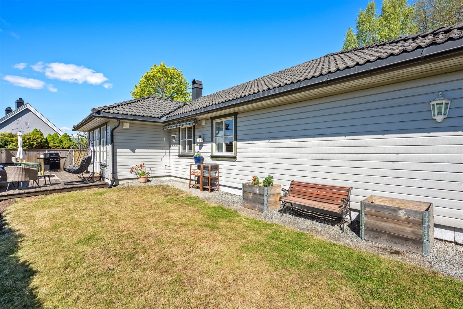 Hagen gir rom for lek og utendørsaktiviteter. Galleribilde
