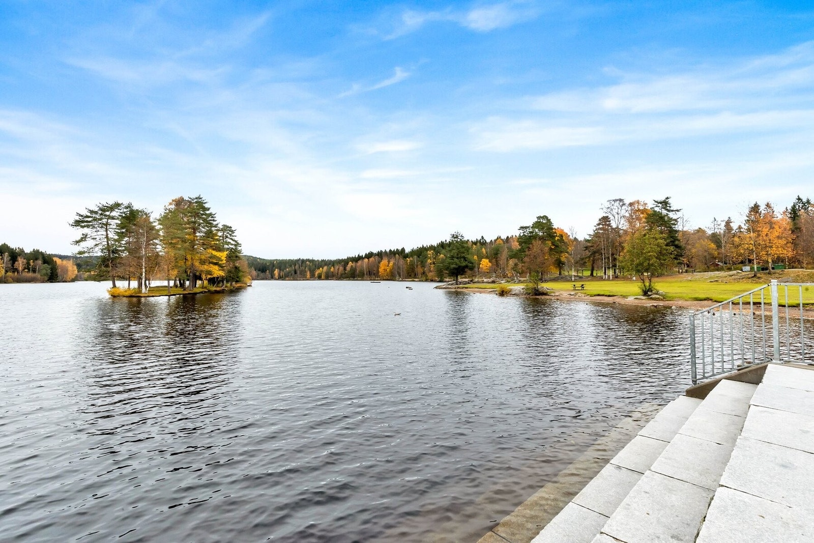 Bare noen få kilometer unna finner du populære Sognsvann. Galleribilde