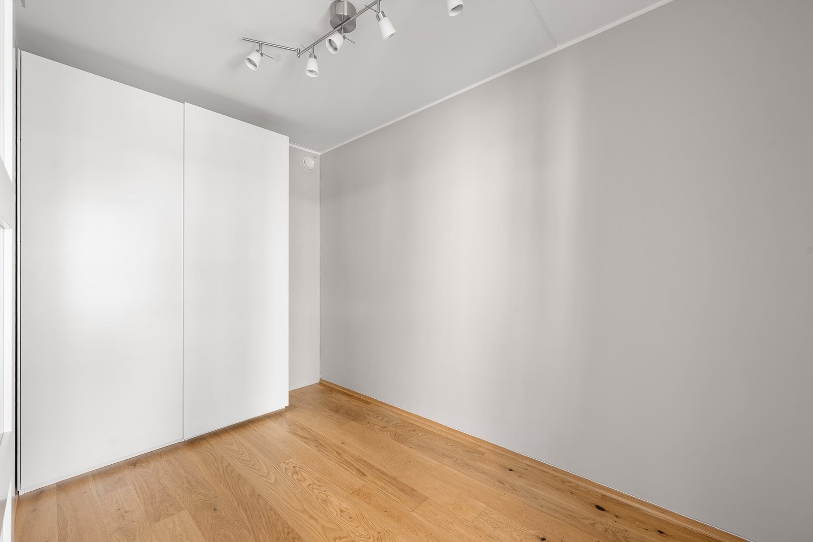 Soverom 3 er et arealeffektivt rom som passer godt som barnerom, gjesterom eller kontor Galleribilde