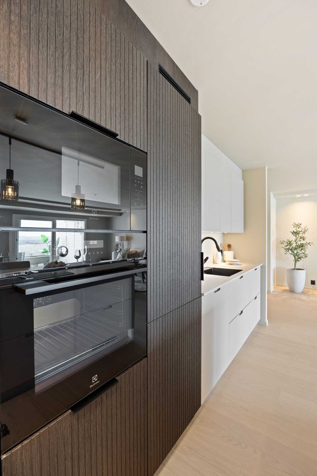 Splitter nye og ubrukte hvitevarer fra Electrolux. Galleribilde