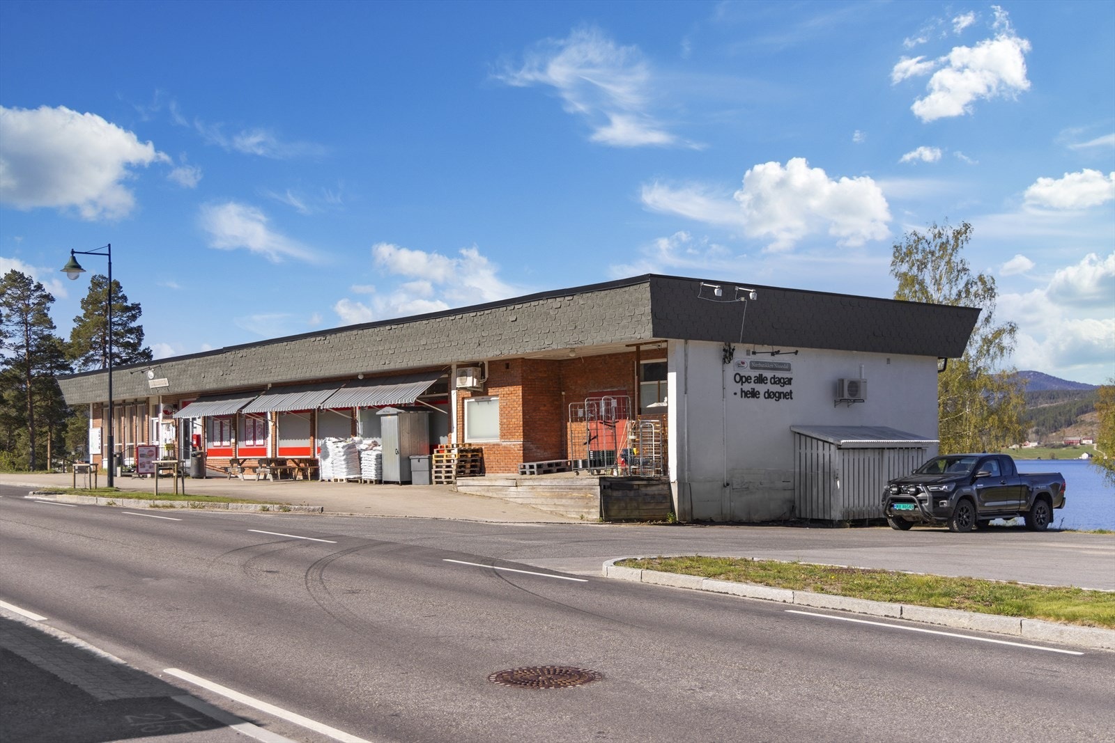 døgnåpen butikk... Galleribilde