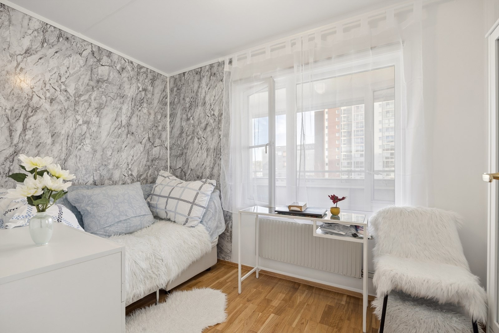 Det andre soverommet er på 7,1 m² og egner seg godt som gjesterom, kontor eller hobbyrom. Galleribilde